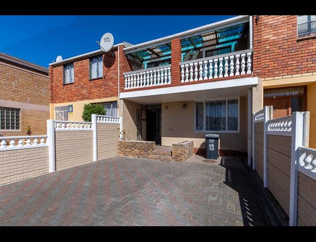 3 BEDROOM HOUSE FOR SALE IN WESTRIDGE